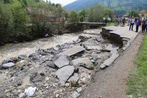 Borboly Csaba solicită urgentarea evaluării daunelor cauzate de inundaţii