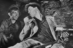 Stahanov trăieşte. Ruşii nu vor săptămână de patru zile lucrătoare