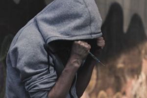 Distracţia de la marile festivaluri de muzică, la mâna cartelurilor de droguri. Europa a adoptat cocaina, dar România trece pe chimicale în ritmuri tehno