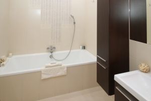 Cum renovezi o baie de mici dimensiuni?