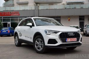 Noul Audi Q3, maşina care nu te lasă să ieşi în decor, frânează pentru tine şi îţi reaminteşte cât de plăcut este să conduci (FOTO)