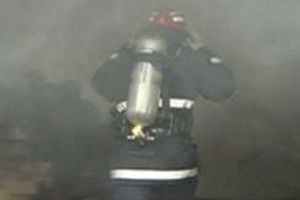 Incendiu puternic într-un apartament din Micalaca (GALERIE FOTO)