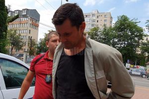 Bărbatul din Moldoviţa care i-a îngrozit pe turiştii care circulau cu Mocăniţa va fi ...