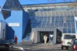 Furnizorii de servicii medicale, medicamente şi dispozitive medicale trebuie să-şi prelungească înţelegerile cu Casa Judeţeană de Asigurări