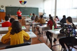 Evaluarea Naţională: 17 elevi din Bihor au media 10. Vezi rezultatele!