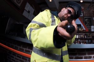 Fă-te poliţist, hai fă-te poliţist!