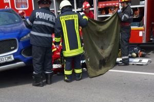 Un bărbat a fost rănit grav pe trecerea de pietoni