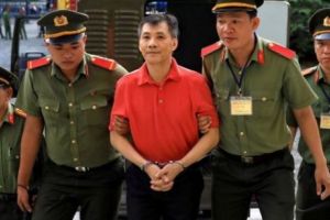 American condamnat la închisoare în Vietnam pentru uneltire la 