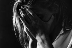 La Piteşti, o MAMĂ DISPERATĂ vrea să-şi salveze fiul dintr-un anturaj periculos!