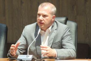 Pucheanu contrazice surpările şi specialiştii şi zice că Faleza n-are nevoie de consolidări