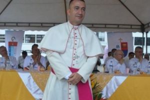 Alertă la Vatican! Cum vrea să purifice oamenii un episcop catolic 