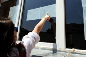 11 elevi cu nota 10 la Evaluarea Naţionala în Braşov, alţi 20 au obţinut media 1