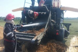 Incendiu in localitatea Mihai Bravu, judetul Tulcea. Hectare intregi de miriste, cuprinse de flacari