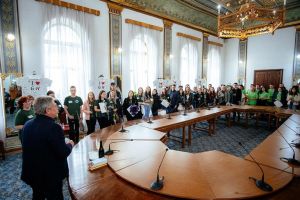 Între oglinzi paralele la Colegiul Alexandru cel Bun Gura Humorului