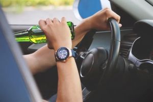 Localnic din Gheorgheni, depistat de poliţişti cu 0,90 mg/l alcool pur în aerul expirat la volan