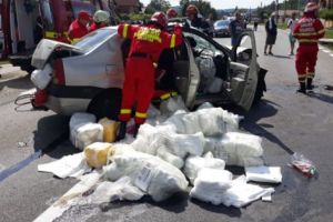 Accident cu încarcerare la Valea Ursului.