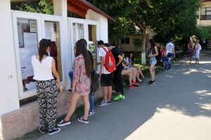 Peste 500 de contestaţii la Evaluarea Naţională