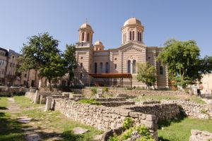 Sarbatoarea Sfintilor Apostoli Petru si Pavel: Procesiune reliugioasa si doua lansari de carte, vineri, la Arhiepiscopia Tomisului  