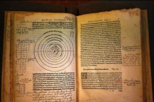 Cărţile de 2 milioane de lire sterline aduse în România! Patru români au fost reţinuţi