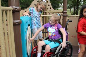 Se închide un centru pentru copiii cu dizabilităţi din municipiul Arad. Ce se va întâmpla cu aceştia