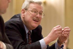 Un nou titlu Doctor Honoris Causa la UMFST pentru fostul ambasador al SUA în România, Excelenţa Sa James C. Rosapepe