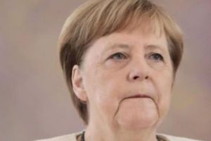 Pentru a doua oară într-o lună Angela Merkel a fost văzută tremurând la o întâlnire oficială. Berlinul ascunde ceva?

