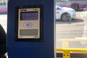 Plata biletelor cu ajutorul cardurilor contactless, în mijloacele de transport în comun