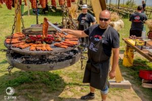 Primul Festival al Grătarelor din Prahova, organizat la Valea Doftanei, langa barajul Paltinu