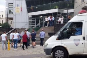 Arestaţii din dosarul “peştelui contaminat”, important din Europa, eliberaţi de Curtea de Apel Constanţa