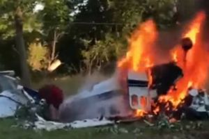 Avion în flăcări, prăbuşit în apropiere de Neamţ