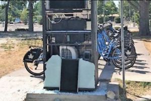 Staţii de biciclete vandalizate, la Constanţa 