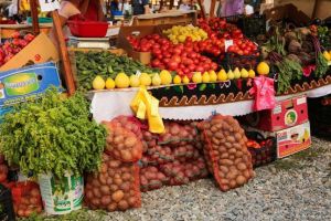 CJ Sibiu a finalizat selecţia producătorilor care vor vinde în Piaţa Volantă Transilvania