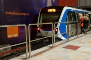 Situaţie extrem de gravă la Metrou. Călătorii, în pericol 