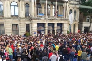 Cu toată viteza înainte către alegerile prezidenţiale. Românii din Diaspora vor vota trei zile şi secţiile se închid la miezul nopţii