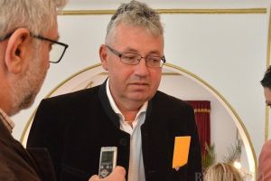 Maşinaţiuni de Pásztor: Preşedintele CJ Bihor a minţit când a explicat de ce vrea să mai cumpere maşini se serviciu