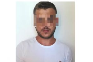 RECORD:  Tânăr prins conducând fără permis de cinci ori în trei zile