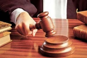 Incredibil! Ce pedeapsă a primit un tânăr, după ce a bătut un poliţist