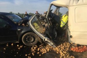 Tânără de 21 de ani ucisă de cartofii pe care-i transporta în maşină