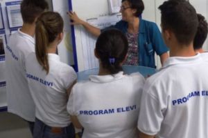 Statul acordă stimulente pentru angajatorii care încadrează elevi şi studenţi, pe durata vacanţei