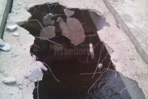 Au construit un pod cu dale folosite pentru acoperişuri