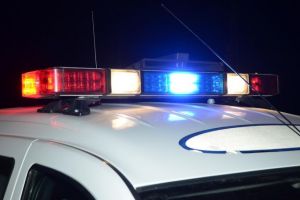 Un ucrainean beat s-a izbit cu maşina într-un indicator şi într-un gard