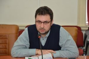 Omul multilateral dezvoltat: Purtătorul de cuvânt al lui Pásztor, pus şi director la firma de Parcuri Industriale a Consiliului Judeţean