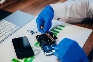 Reparaţiile telefoanelor - o soluţie optimă de la Glassgsm