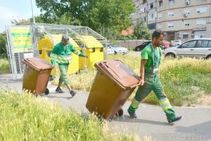 Curăţenie cu reguli noi: De anul viitor, toţi orădenii vor colecta selectiv în trei fracţii şi vor plăti în funcţie de câte gunoaie aruncă