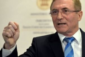 Un nou abuz al lui Lazăr a ieşit la suprafaţă! Ce a făcut cu dosarul referitor la clasarea alegerilor prezidenţiale din 2009