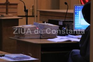 Parchetul de pe langa Judecatoria Targu-Jiu a deschis dosar penal in cazul copiilor blocati pe aeroporturi in strainatate