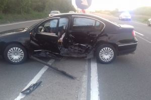 FOTO – Accident pe DN1 între Veştem şi Sibiu – O femeie rănită