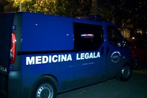 L-au găsit spânzurat în podul casei