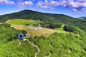 Cutremur de proporţii în Reşiţa, pe scara decibelilor! Peste 15.000 de watti, în 6 tone de boxe, pe scena CUSTOM!