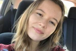 Fată de 21 de ani, sfâşiată sub ochii îngroziţi ai părinţilor